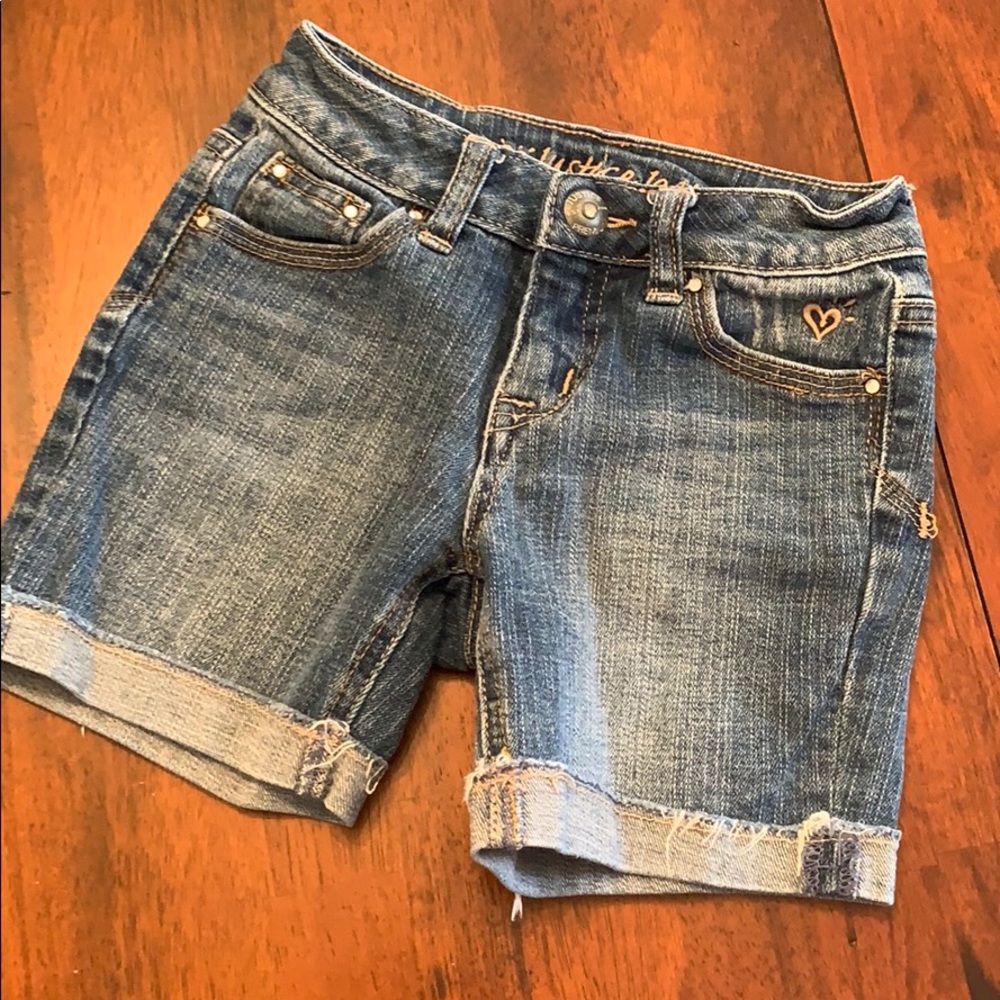 Justice girls denim shorts, size 8S